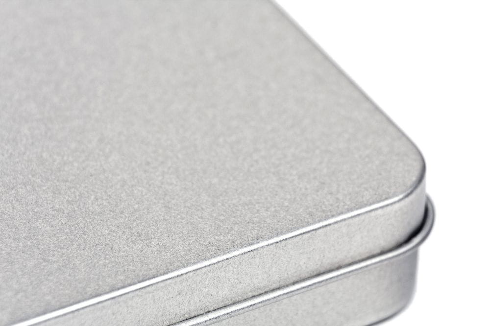 Metallverpackung im A6 Maxi Format